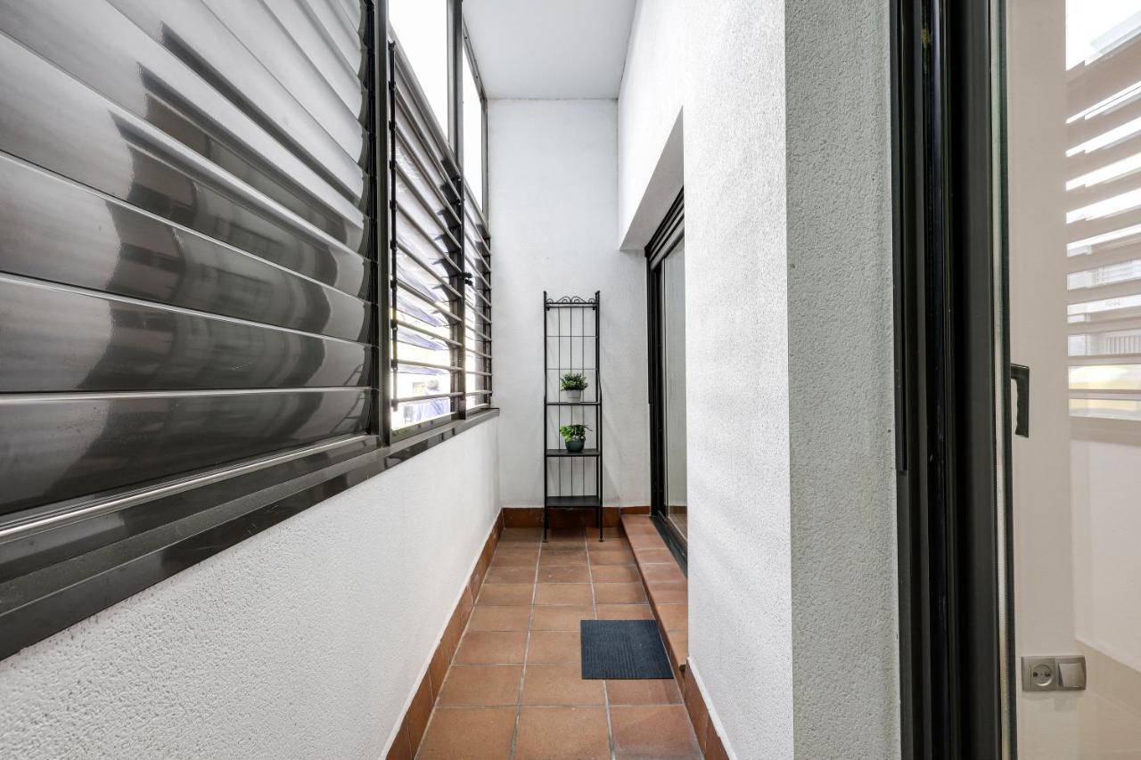 Urban Flats Vallirana Barcelona Eksteriør billede
