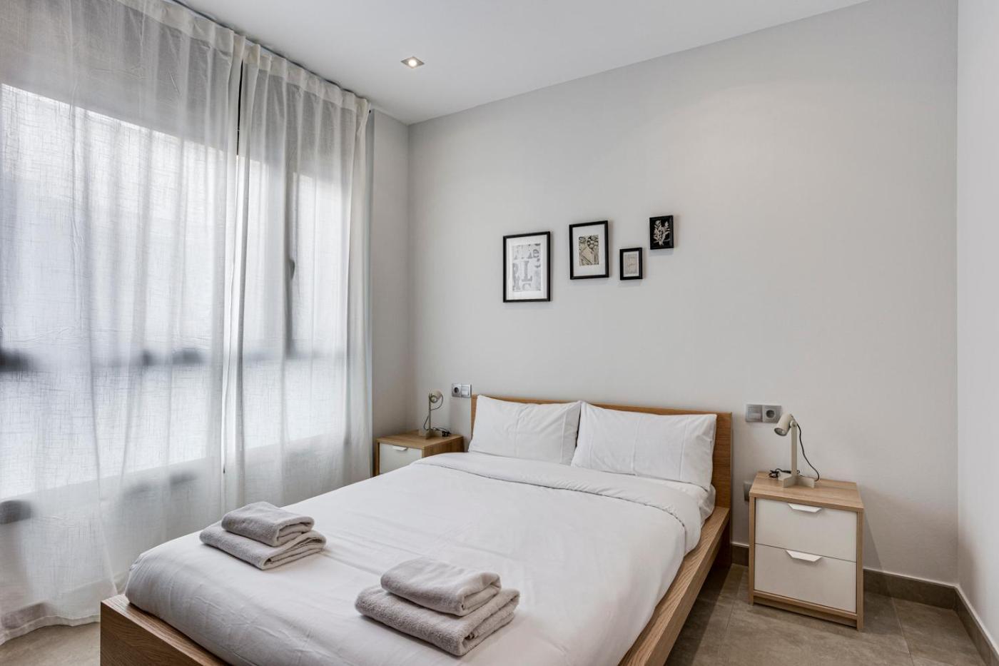 Urban Flats Vallirana Barcelona Eksteriør billede